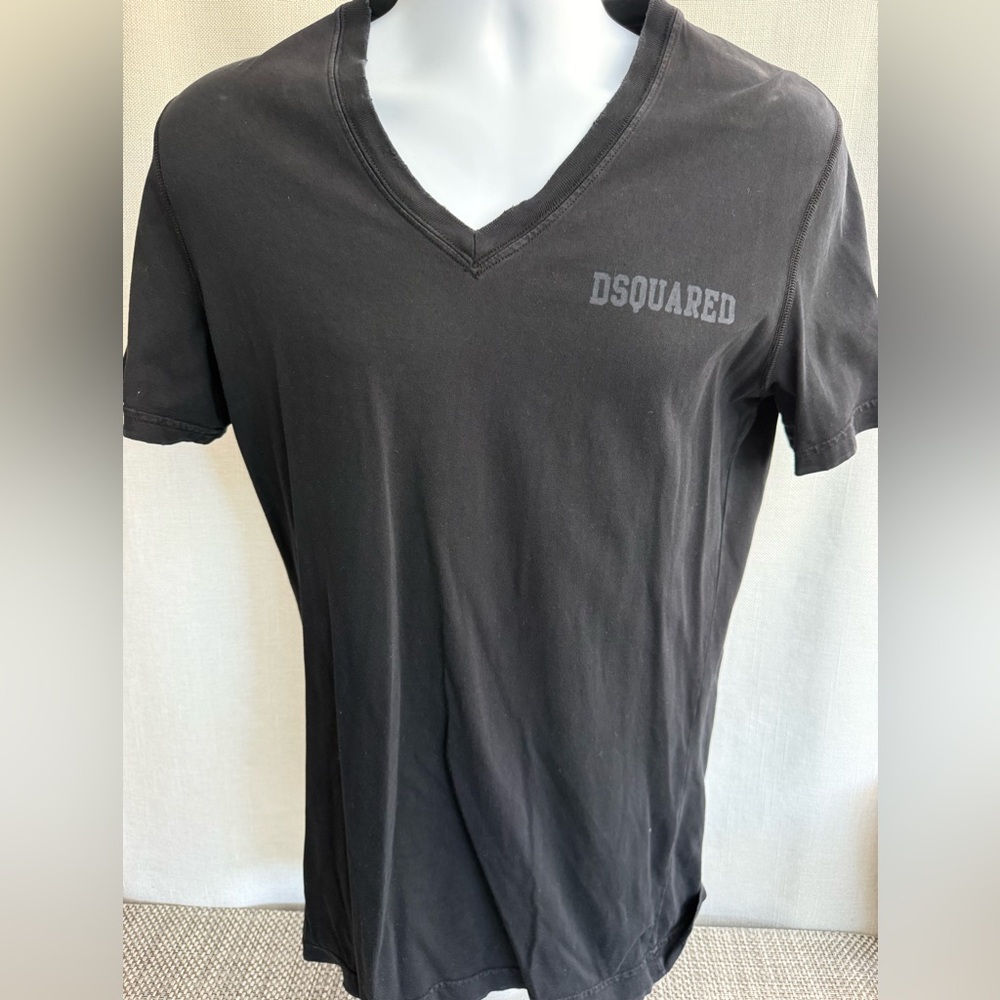 DSQUARED Men's Black V-Neck Logo Tee Ski Theme